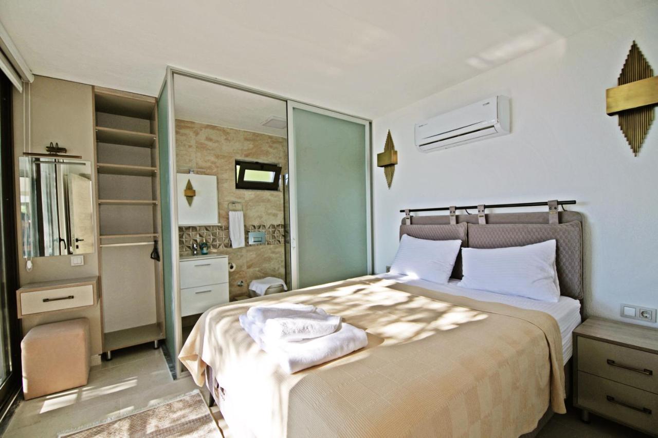 Villa With A Private Heated Pool, Jacuzzi, Overlooking Spectacular Views Of The Sea Κας Εξωτερικό φωτογραφία